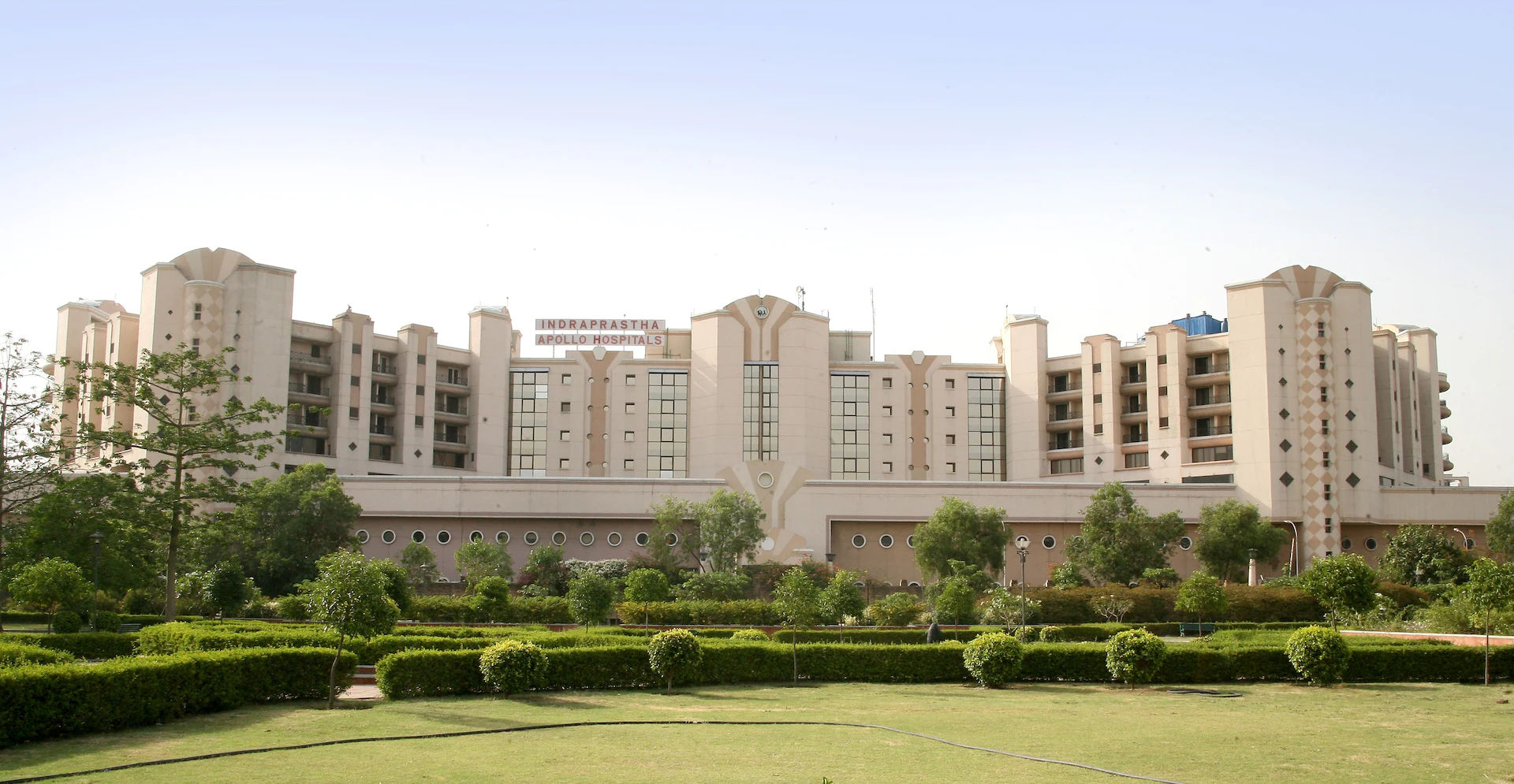 Indraprastha Apollo Hospital